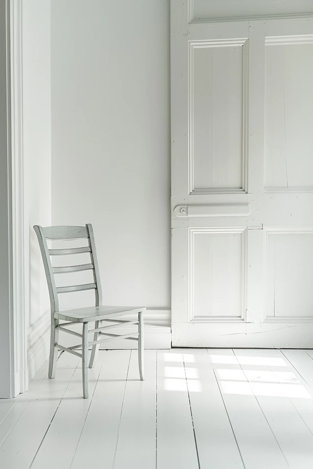 Bright White Flooring Ideas for Chic Interiors
