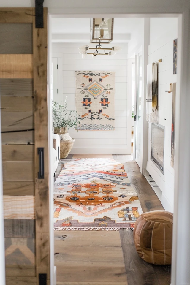 How To Hang A Hypland Rug: Decor Display