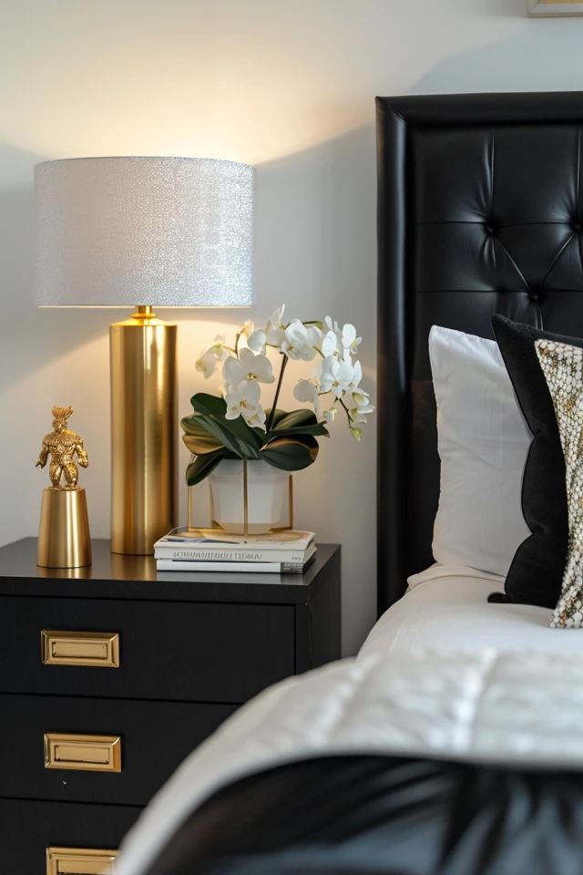 Elegant Black, White & Gold Bedroom Inspirations