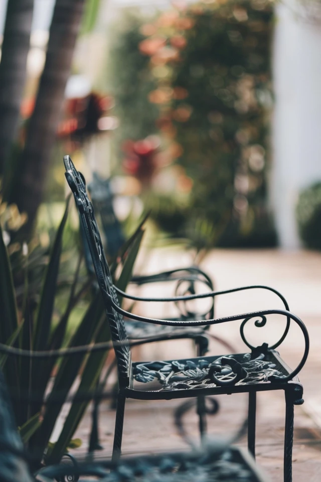Repairing and Painting Wrought Iron Furniture