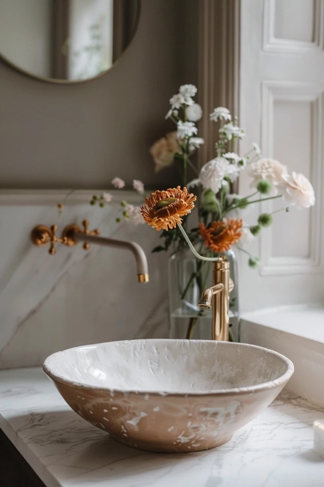 Modern Design Elements for a Stylish Salon Washroom - photo 2