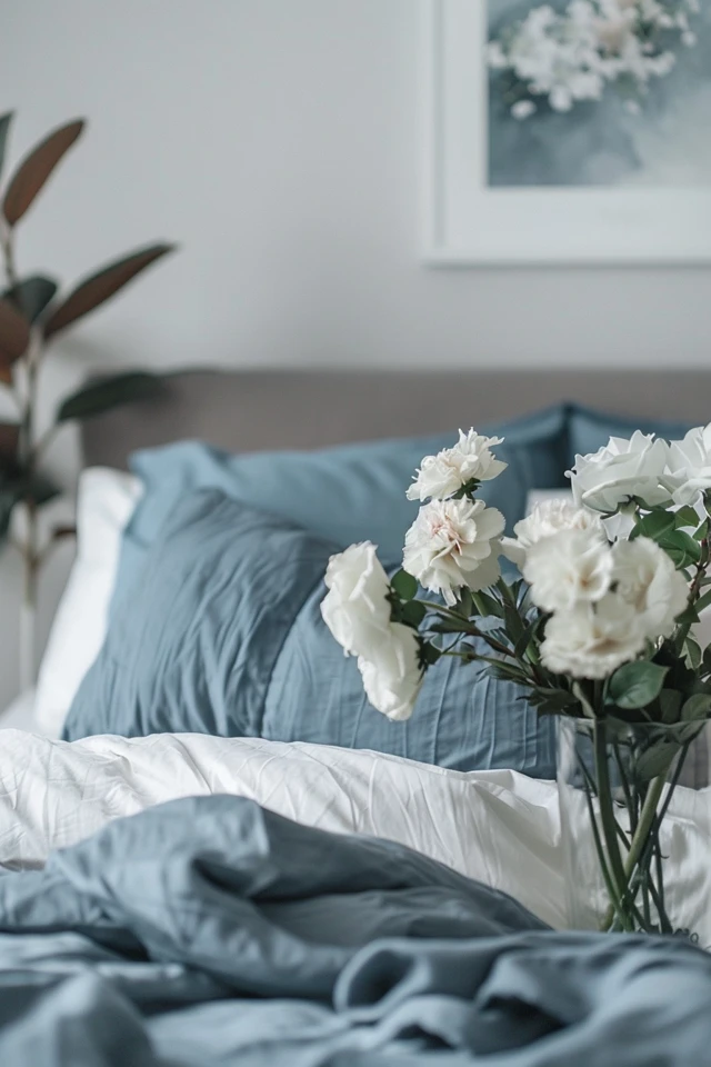Blue Grey Bedroom Ideas: Chic Decor Tips