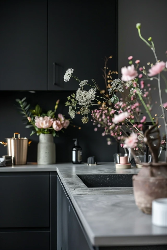 Chic Black and Grey Kitchen Ideas for Your Home - photo 2